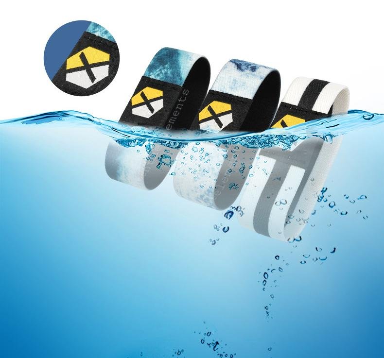 Custom RFID NFC elastic smart wristband with stretchy polyester fabric construction, waterproof design, adjustable fit for all wrist sizes, embedded 13.56MHz chip for access control and cashless payments at events and festivals